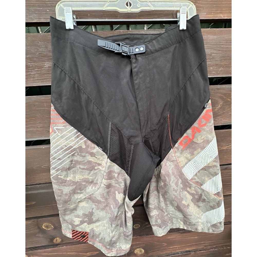 Dakine Mens Camo Mountain Bike Shorts MTB‎ Size Medium